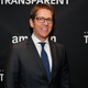 Illustration for article titled Amazon Exec Jay Carney Cites Sanders Praise Out of Context, Promptly Melts Down on Twitter